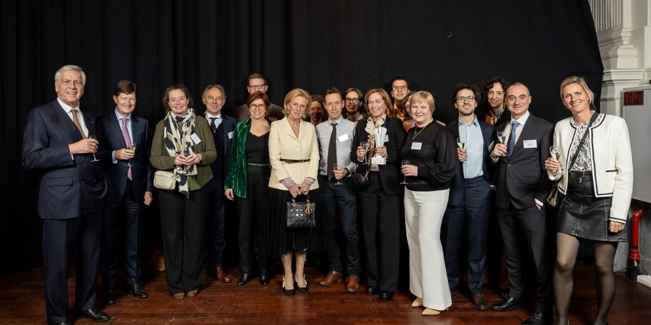 GSK team celebrating Essenscia Innovation Award 2025